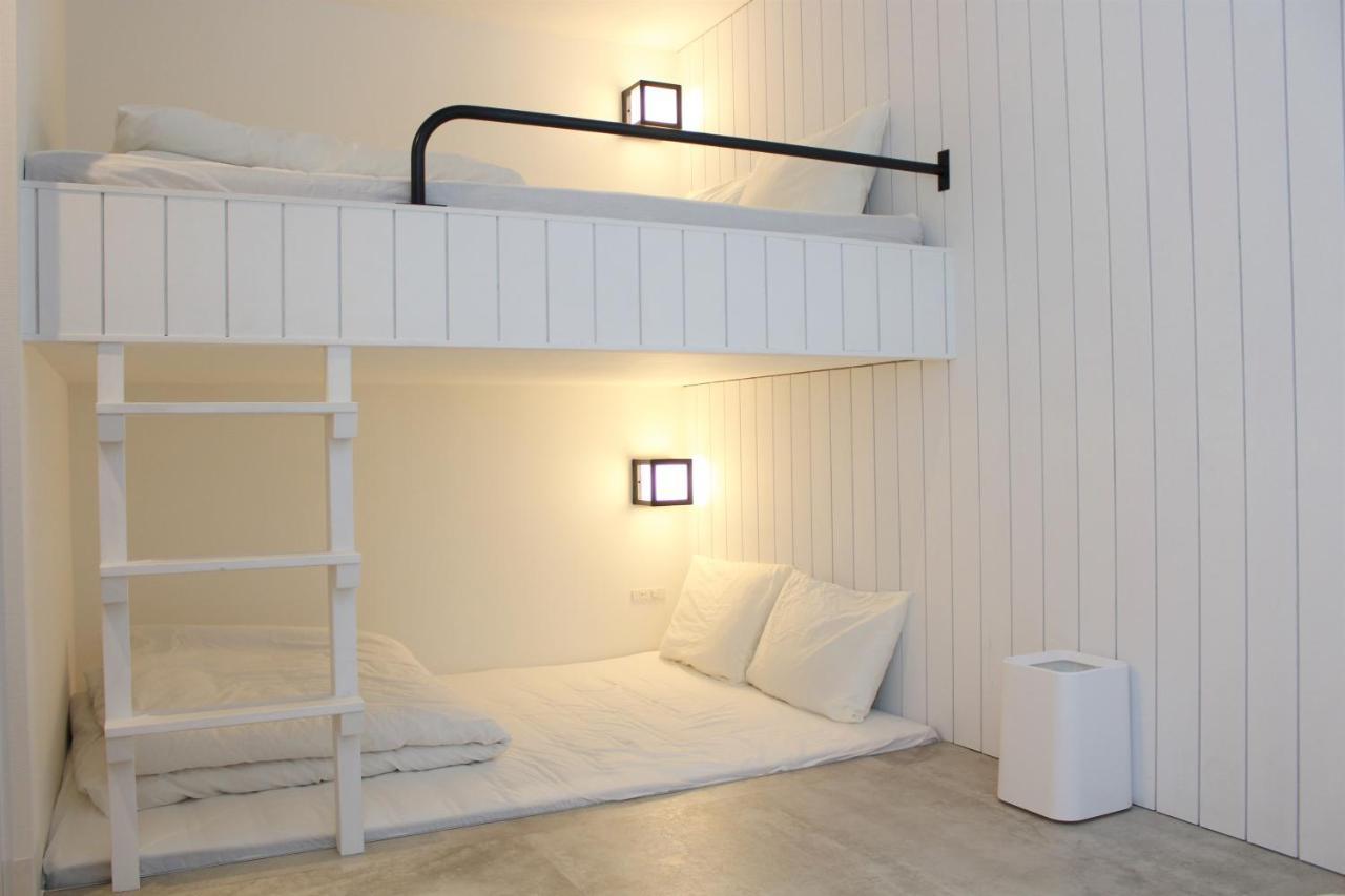 Sekai Hotel Nishikujyo โอซาก้า ภายนอก รูปภาพ